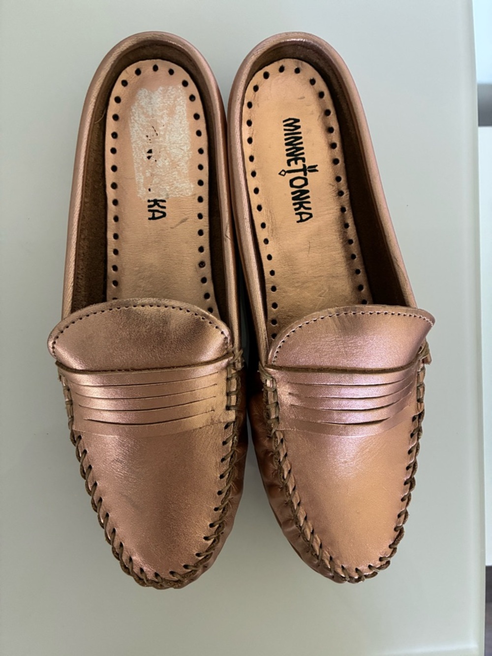 Minnetonka Women’s Metallic Copper Moccasin Loafers Size 10